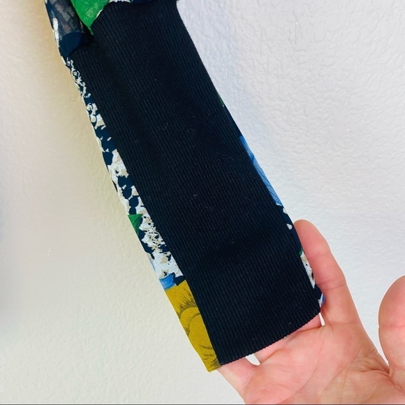 CAbi Snake Charmer Blouse Size M - Picture 11 of 14